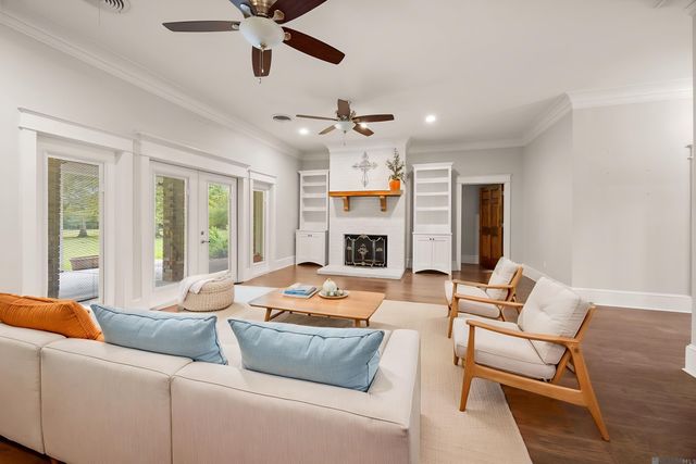 38371 Welsh Dr, Prairieville, LA 70769