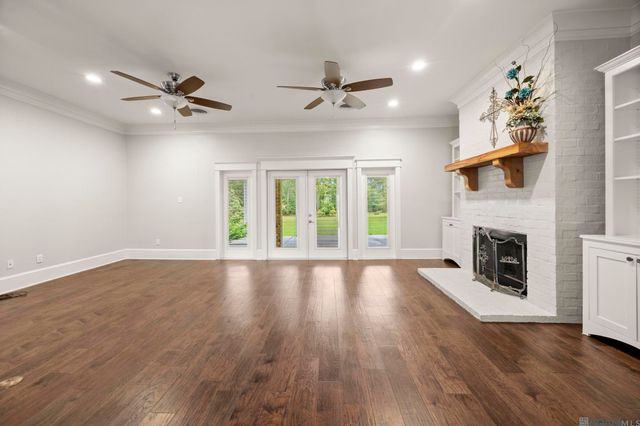 38371 Welsh Dr, Prairieville, LA 70769