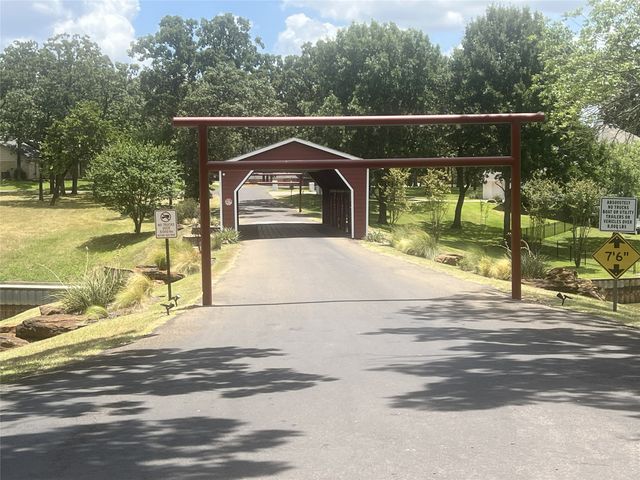 132 Colonial Drive, Mabank, TX 75156