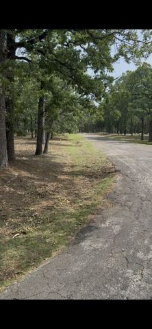 132 Colonial Drive, Mabank, TX 75156