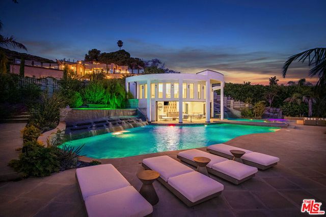 31555 Pacific Coast Highway, Malibu, CA 90265