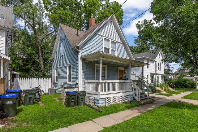17 S Johnson Street, Iowa City, IA 52240