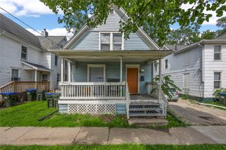 17 S Johnson Street, Iowa City, IA 52240