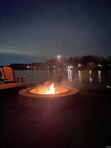 8917 E Circle Drive S Drive, Syracuse, IN 46567