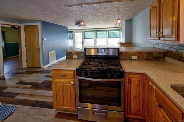 8917 E Circle Drive S Drive, Syracuse, IN 46567