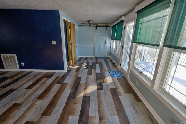 8917 E Circle Drive S Drive, Syracuse, IN 46567