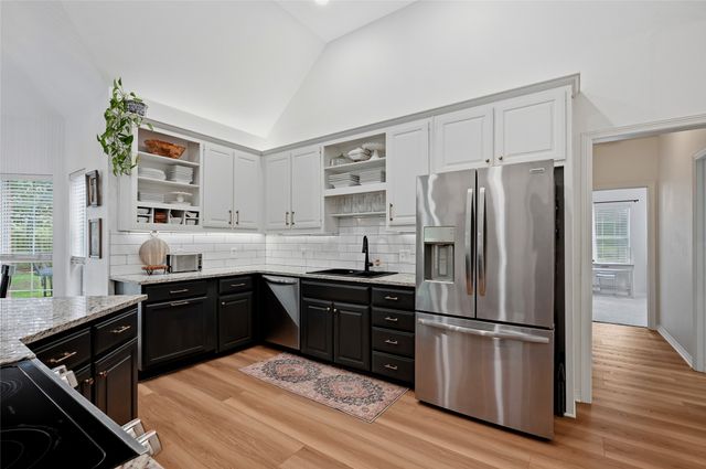 2030 Deer Run, Denison, TX 75020