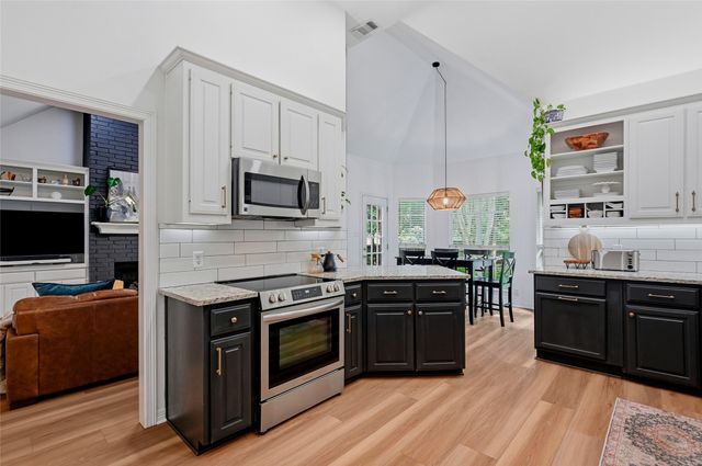2030 Deer Run, Denison, TX 75020