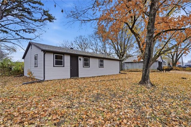 230 Elmore Street, Lecompton, KS 66050