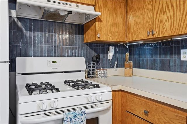 230 Elmore Street, Lecompton, KS 66050