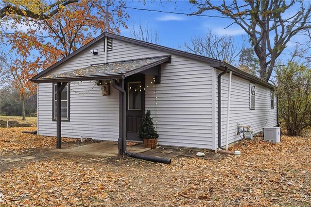 230 Elmore Street, Lecompton, KS 66050