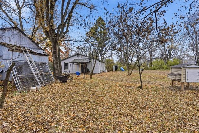 230 Elmore Street, Lecompton, KS 66050