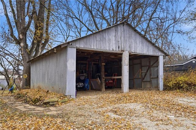 230 Elmore Street, Lecompton, KS 66050