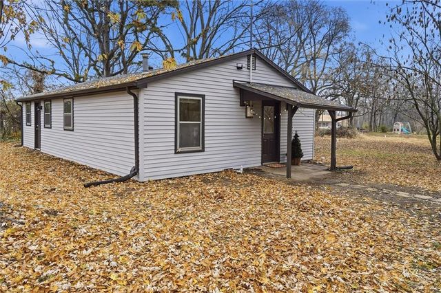 230 Elmore Street, Lecompton, KS 66050
