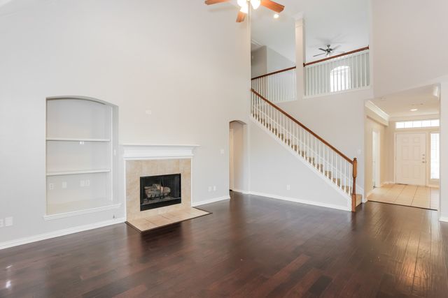 6812 Briarwood Drive, Fort Worth, TX 76132