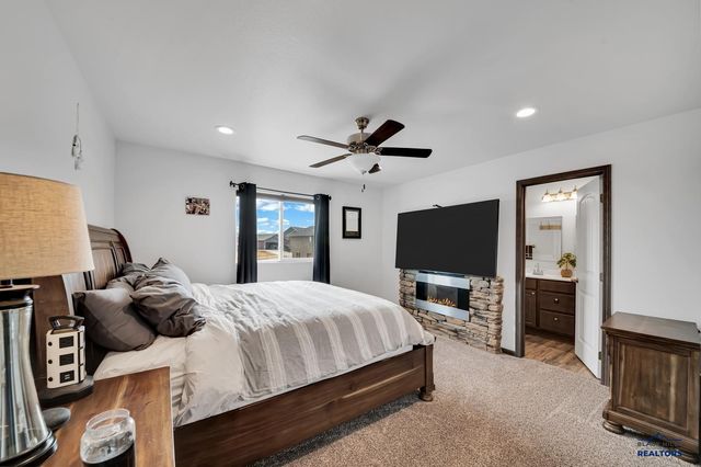 4400 BERINGER DR, Rapid City, SD 57703