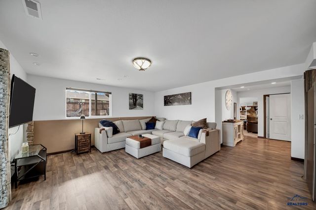4400 BERINGER DR, Rapid City, SD 57703