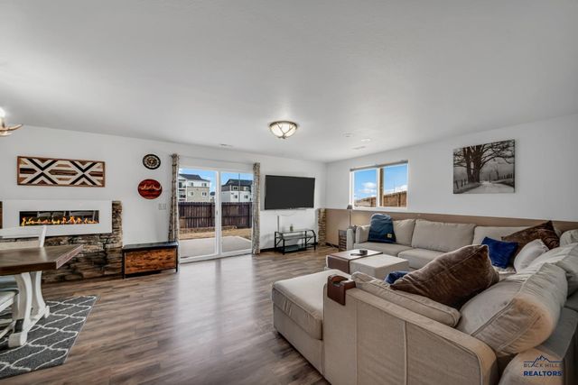 4400 BERINGER DR, Rapid City, SD 57703