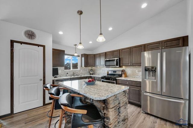 4400 BERINGER DR, Rapid City, SD 57703