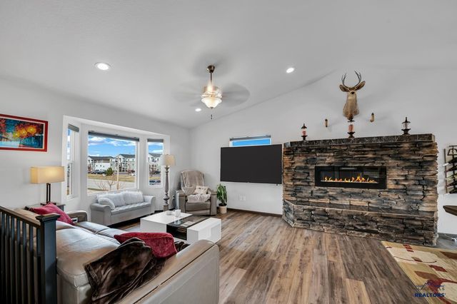 4400 BERINGER DR, Rapid City, SD 57703