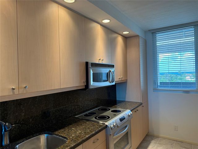 1135 GULF OF MEXICO DRIVE 505, Longboat Key, FL 34228
