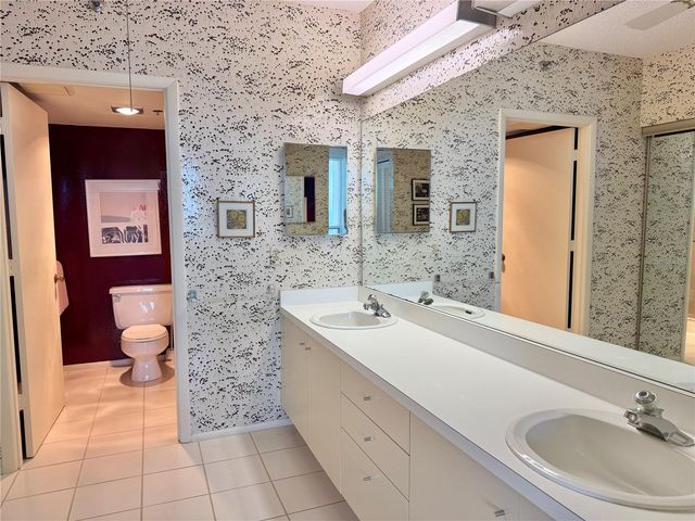 1135 GULF OF MEXICO DRIVE 505, Longboat Key, FL 34228