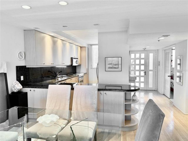 1135 GULF OF MEXICO DRIVE 505, Longboat Key, FL 34228