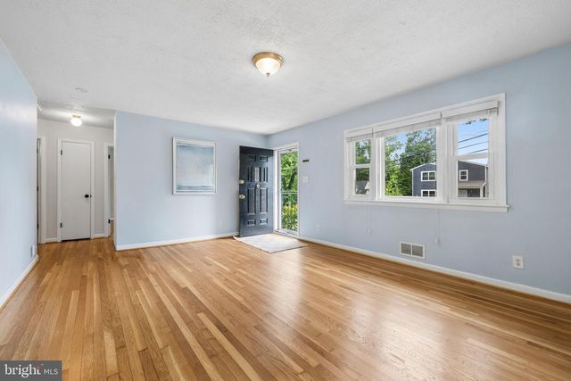 5903 BERWYN, Berwyn Heights, MD 20740