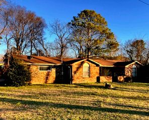 208 Tyne Blvd, Old Hickory, TN 37138