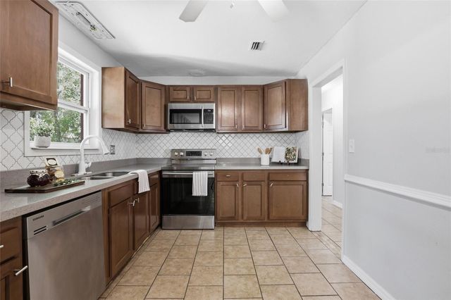 3921 SE 14TH TERRACE, Gainesville, FL 32641