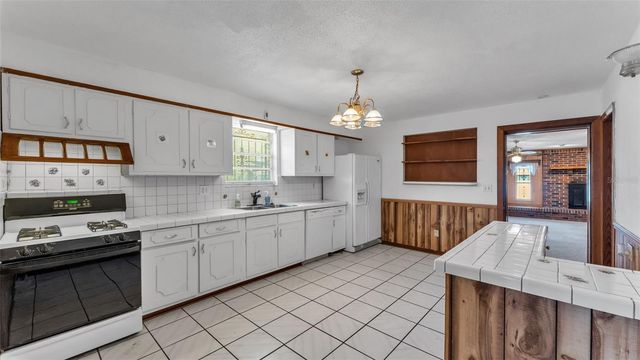 614 E CRAWFORD STREET, Lakeland, FL 33805