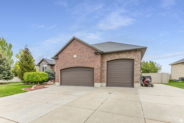 3031 W 2325 S, West Haven, UT 84401