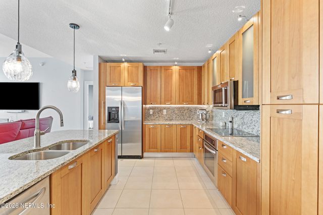 1431 RIVERPLACE Boulevard 3002, Jacksonville, FL 32207