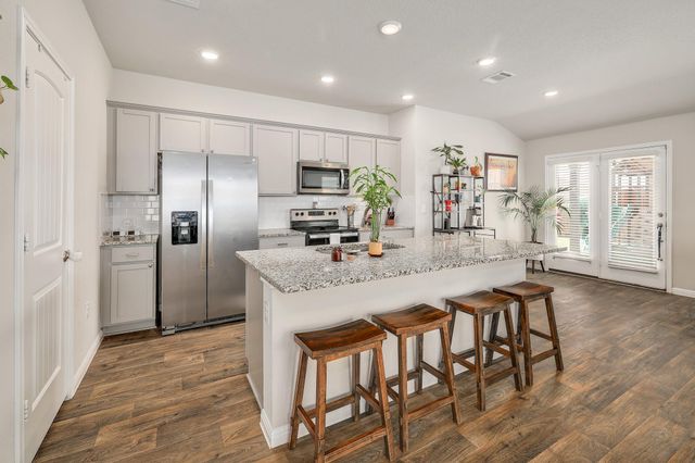 413 Hunter LOOP, Bertram, TX 78605
