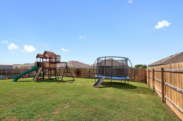 413 Hunter LOOP, Bertram, TX 78605