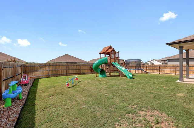 413 Hunter LOOP, Bertram, TX 78605