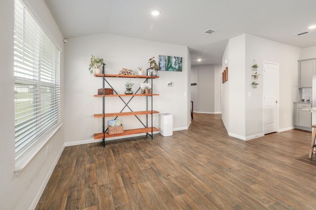 413 Hunter LOOP, Bertram, TX 78605