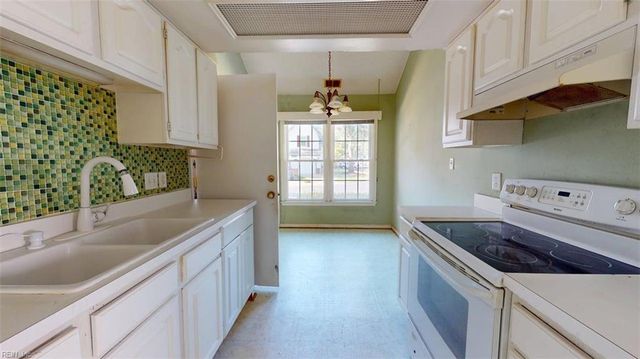 823 Rivanna River RCH, Chesapeake, VA 23320