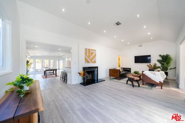 11331 Isleta Street, Los Angeles, CA 90049