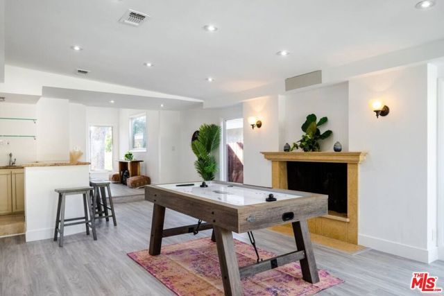 11331 Isleta Street, Los Angeles, CA 90049