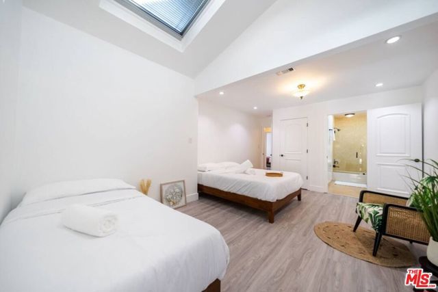 11331 Isleta Street, Los Angeles, CA 90049