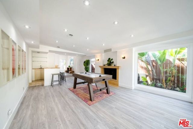 11331 Isleta Street, Los Angeles, CA 90049