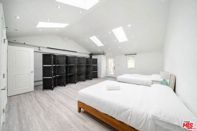 11331 Isleta Street, Los Angeles, CA 90049