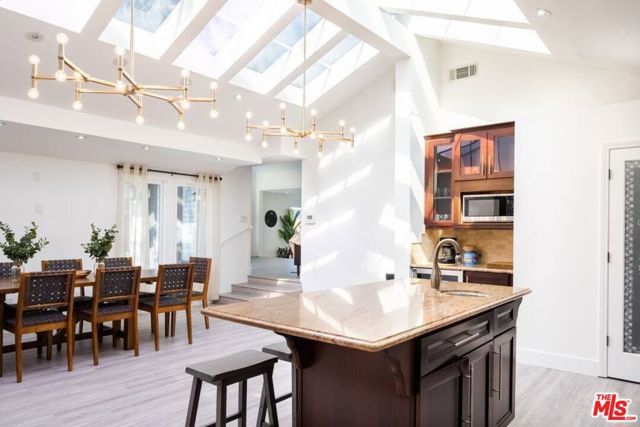 11331 Isleta Street, Los Angeles, CA 90049