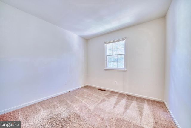 4936 MCFARLAND DR, Fairfax, VA 22032