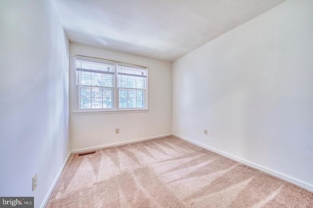 4936 MCFARLAND DR, Fairfax, VA 22032