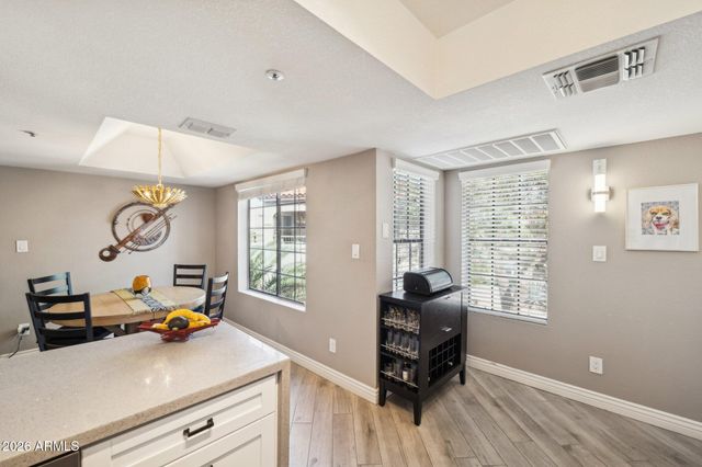 9396 E PURDUE Avenue 221, Scottsdale, AZ 85258