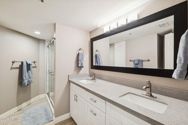 9396 E PURDUE Avenue 221, Scottsdale, AZ 85258