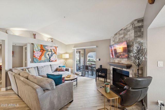 9396 E PURDUE Avenue 221, Scottsdale, AZ 85258