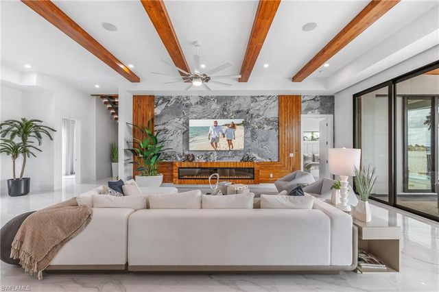 4301 SE 18th PL, Cape Coral, FL 33904